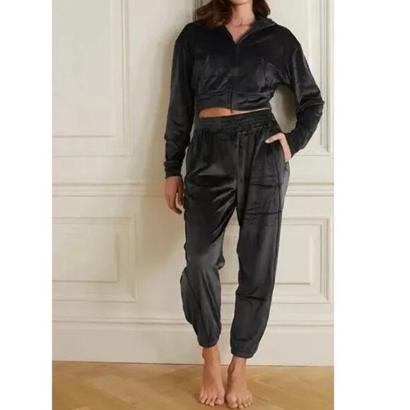 Skims Velour Zip Up Cropped Hoodie in Black - Picture 8 of 8